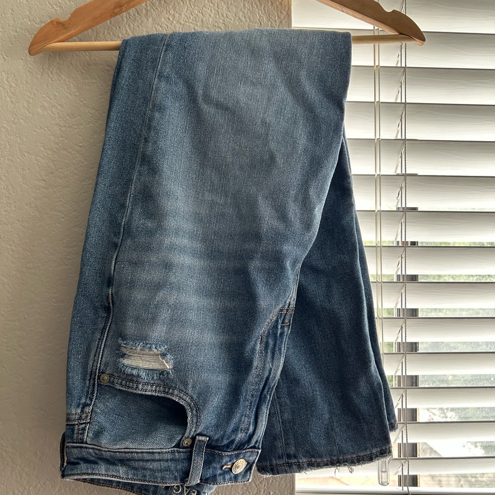 American Eagle Mom Jeans Size 4 Regular